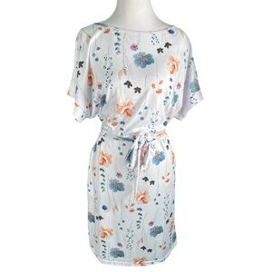 UVN‎ White and Blue Floral Dress L